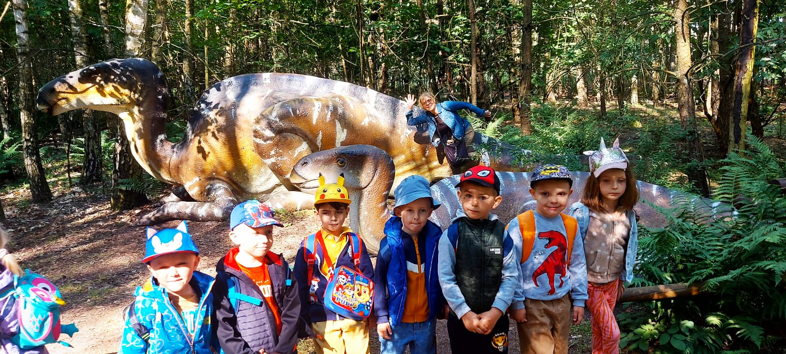 PRZEDSZKOLAKI U DINOZAURÓW