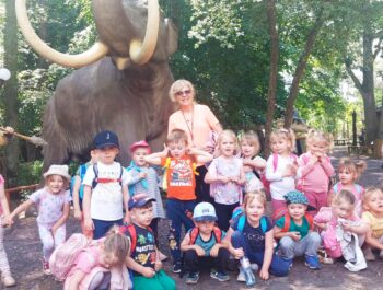 WŚRÓD DINOZAURÓW