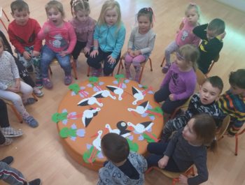 Krasnale witają wiosnę