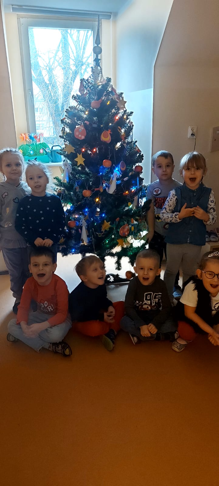PRZEDŚWIĄTECZNY CZAS