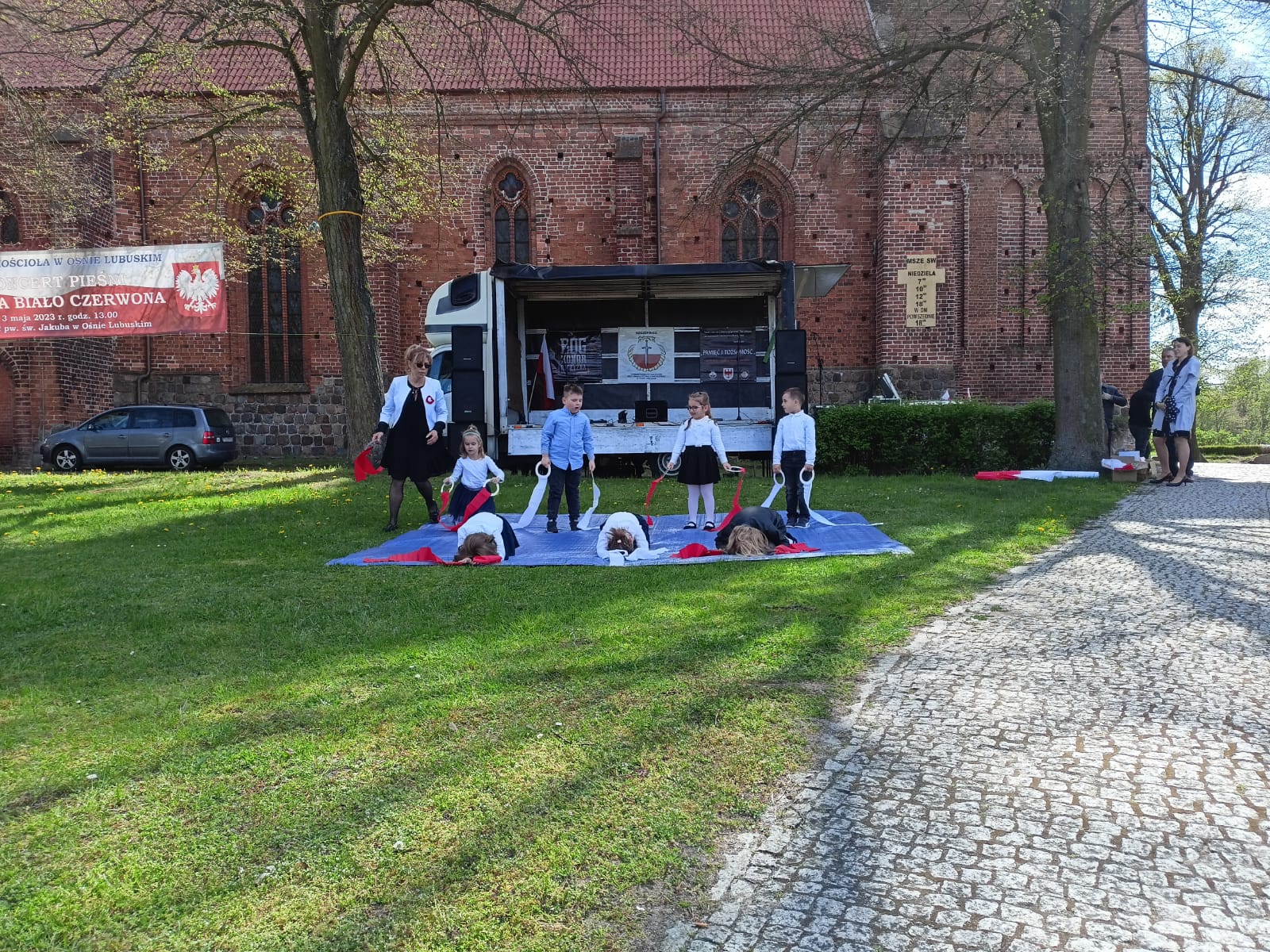 KONCERT PATRIOTYCZNY MATKA BIAŁO CZERWONA
