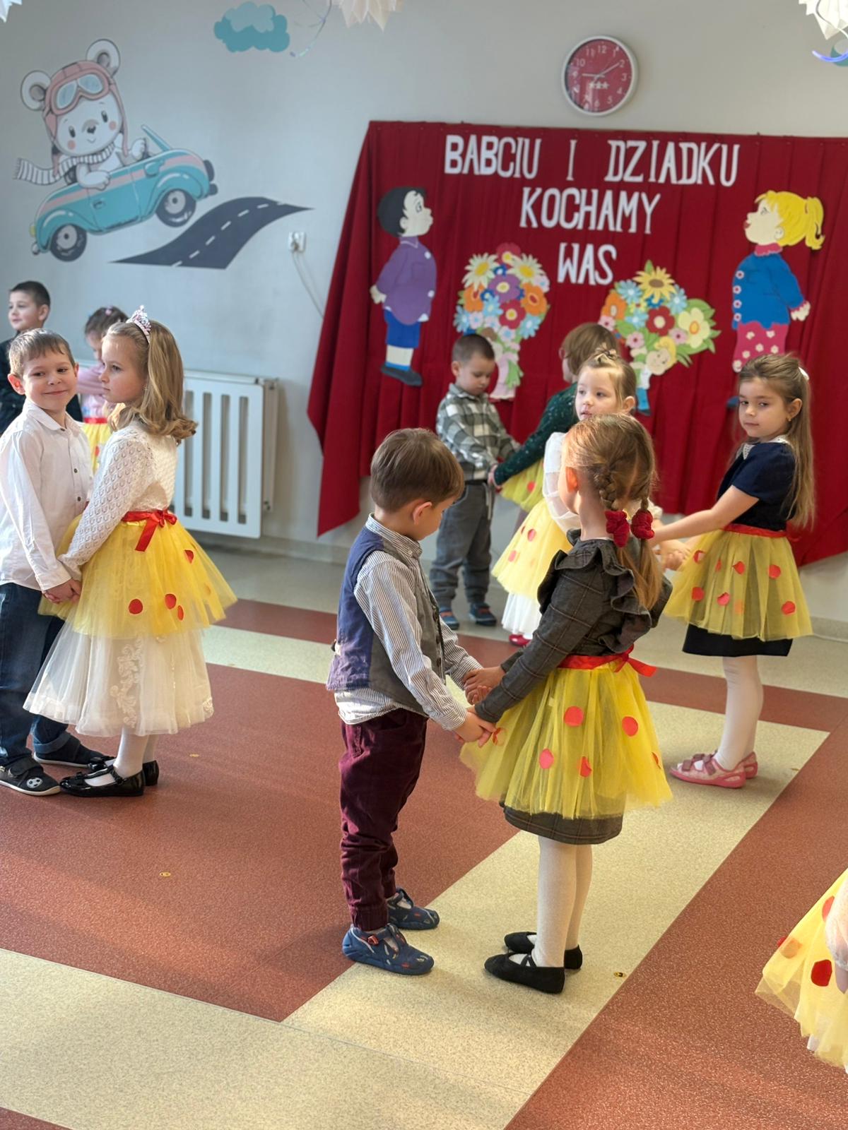 KOCHANYM DZIADKOM MOTYLKI