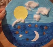 DZIEŃ I NOC OCZAMI KRASNALI